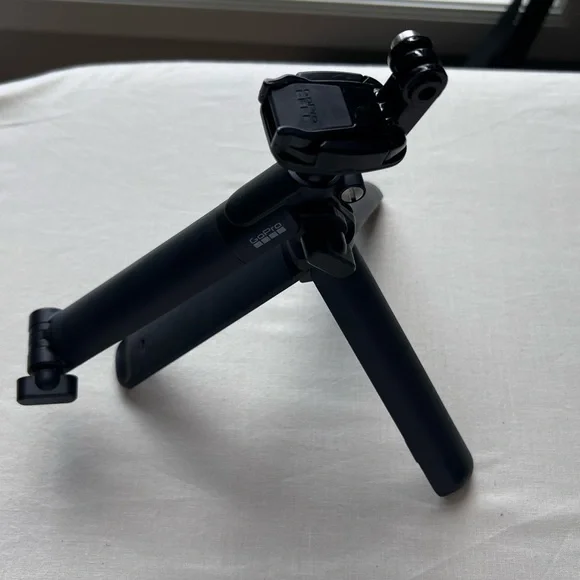 GoPro 3-Way 2.0 Black Foldable Tripod - Picture 4 of 4